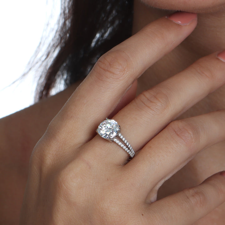 Accent Round Cut Moissanite Ring