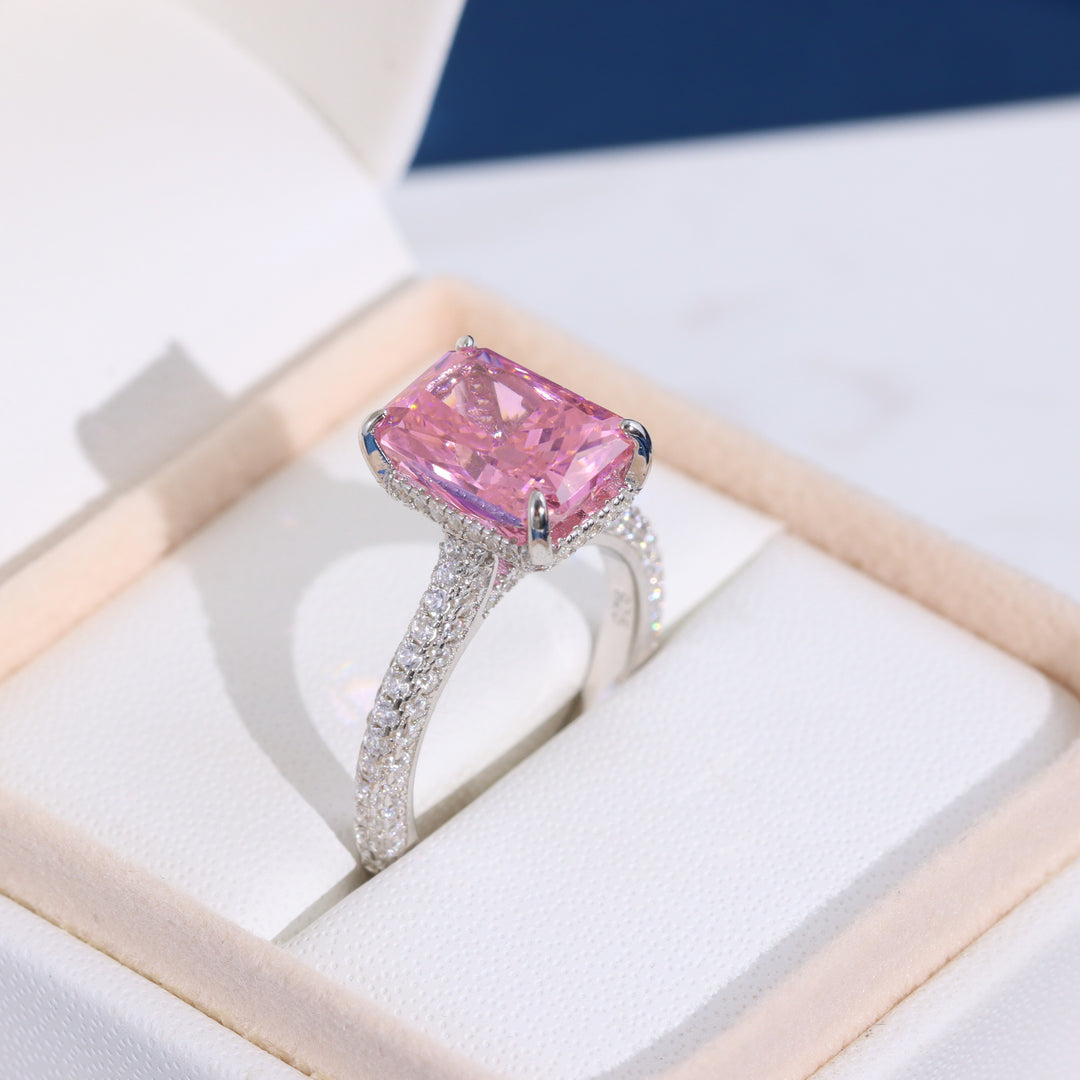 Stellara Ring - 7 Carat