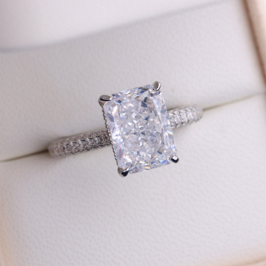 Stellara Ring - 7 Carat