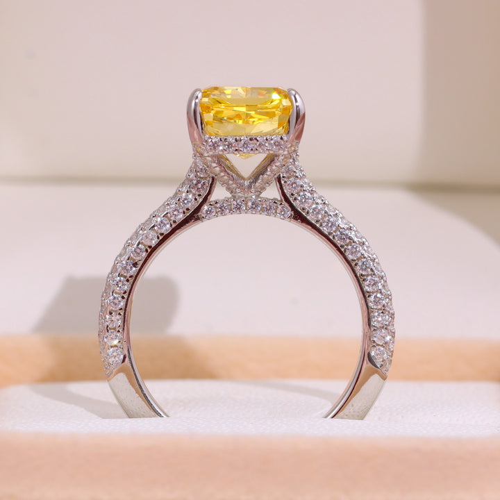 Stellara Ring - 7 Carat