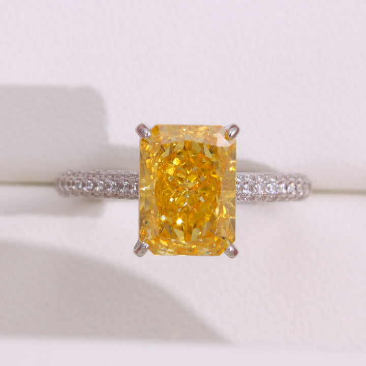 Stellara Ring - 7 Carat