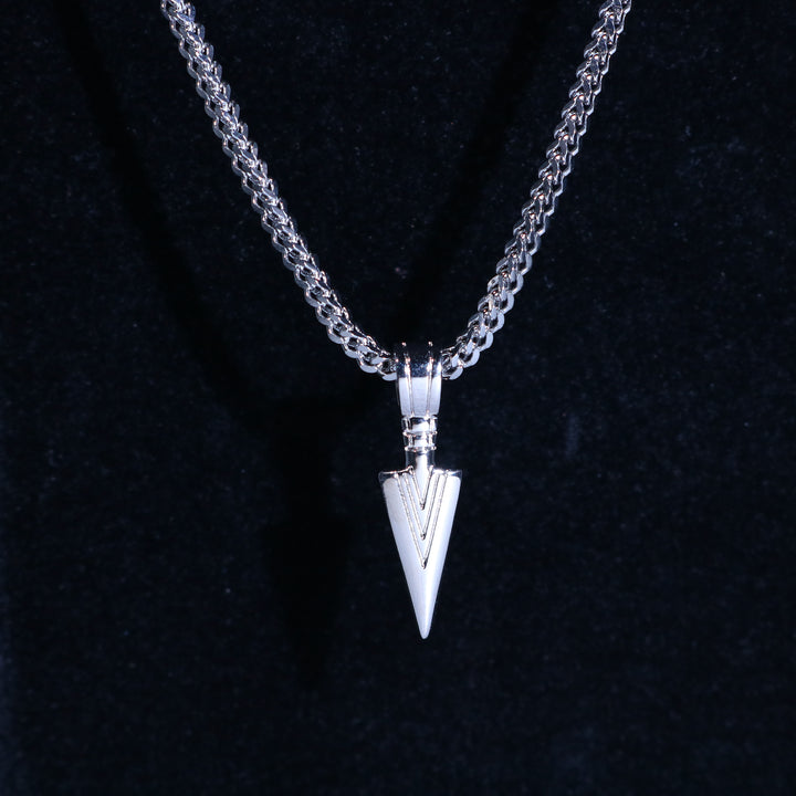 Micro Arrowhead Pendant in Vermeil