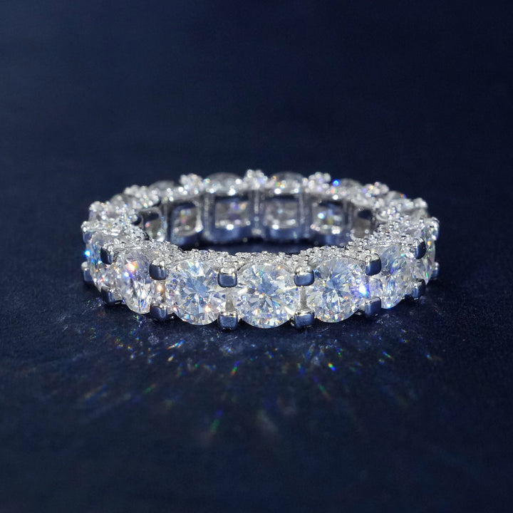 5mm Round Cut Moissanite Engagement Ring