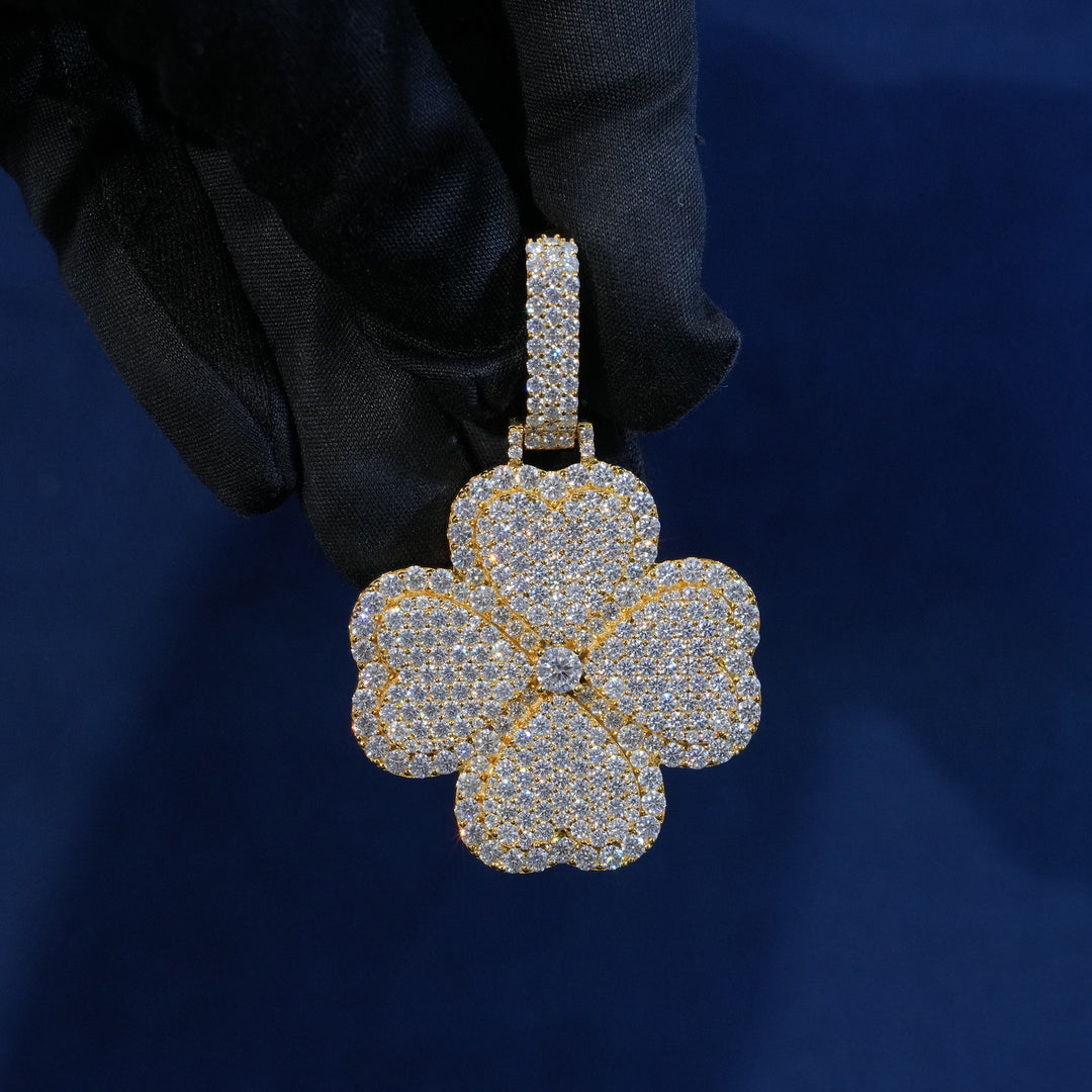 Moissanite S925 Clover Pendant