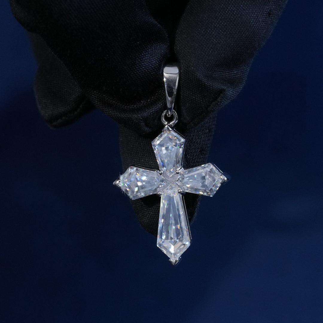 Moissanite S925 Small Cross Pendant