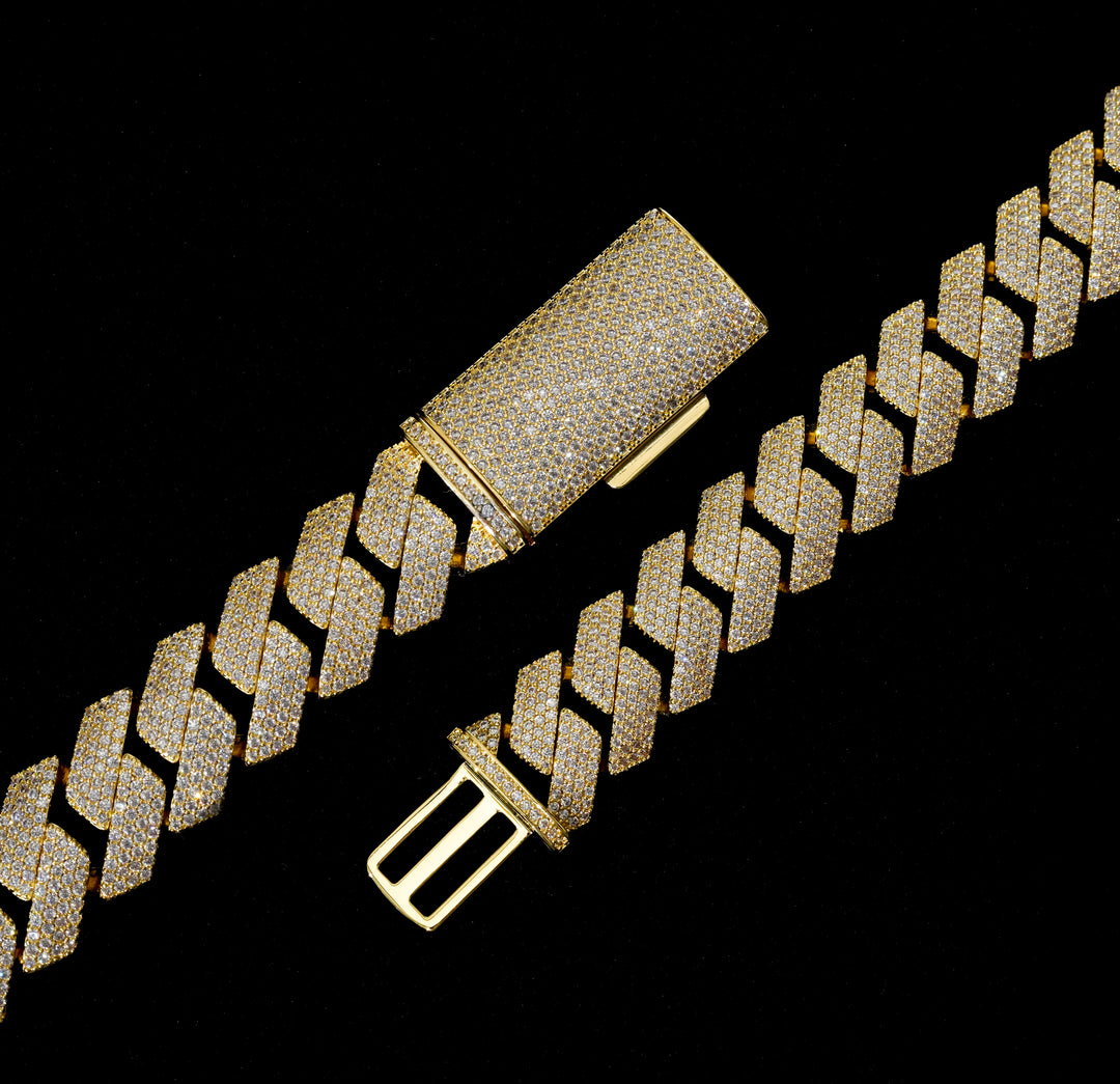 Chaîne à maillons cubains en or à trois rangées de diamants de 20 mm