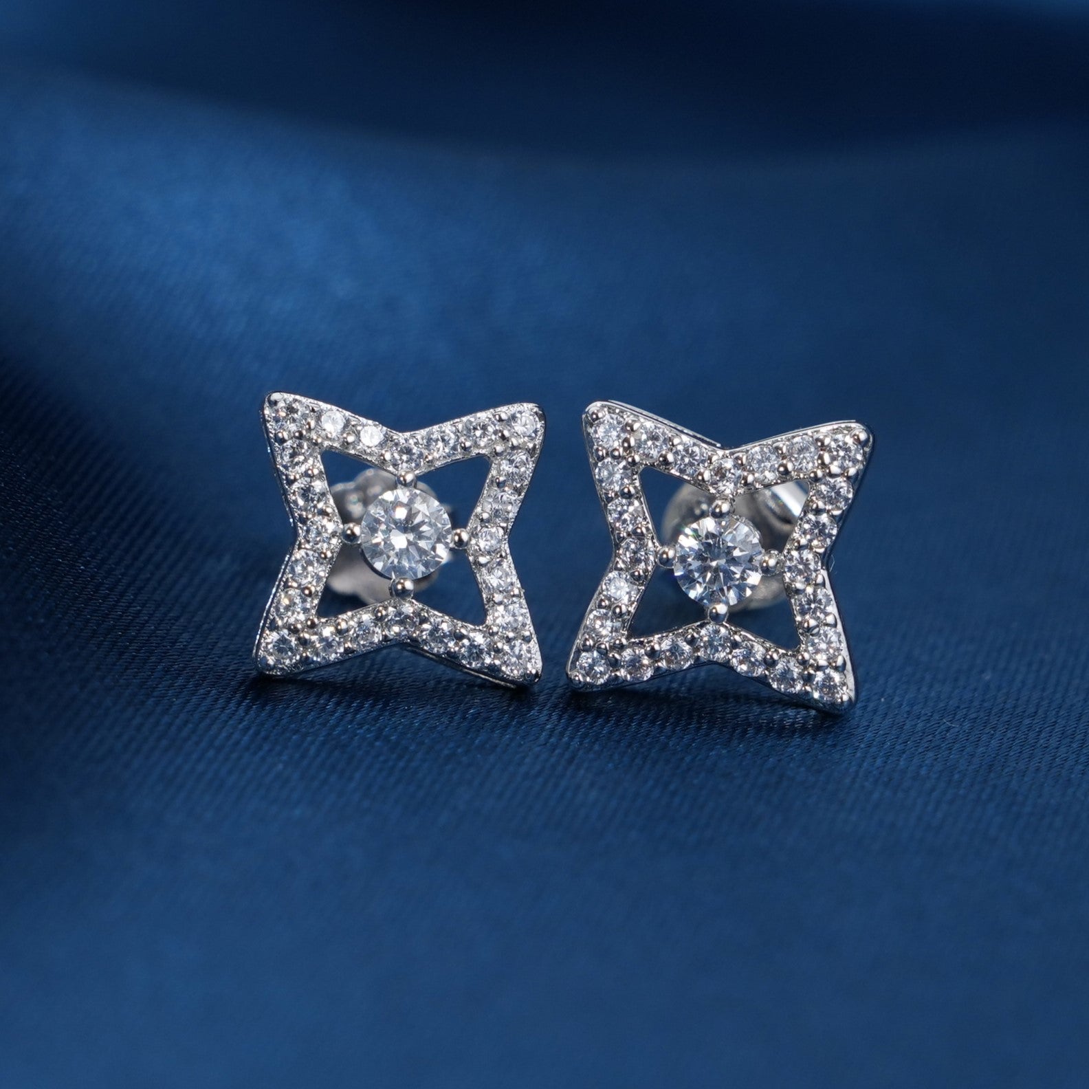 Diamond Blossom Star Stud Earrings – GHETLUXE