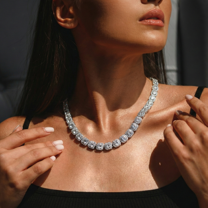 Women's 7mm Clustered Tennis Chain in White Gold