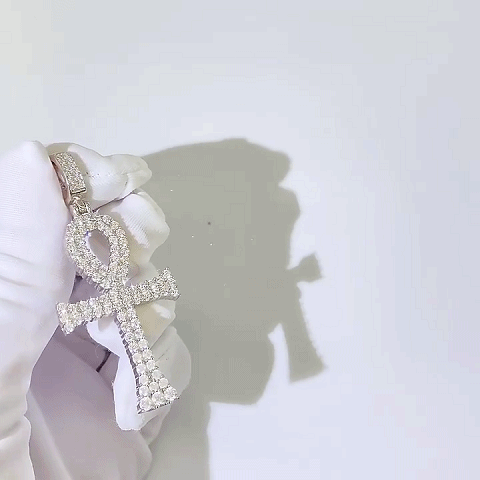 Moissanite Ankh Schlüsselanhänger aus weißem Vermeil